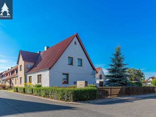 Schnuckliges Haus mit Garten und Bungalow sucht eine kleine Familie