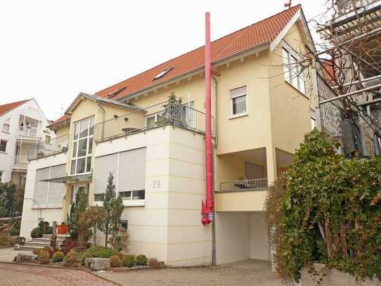 10-Fam.Haus mit TG, vermietet, BJ 1995, ca. 722 m2 Wfl., KM p.a. 90.000 €, KP 2.050.000 €