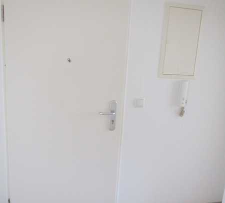 Freundliche 2-Zimmer-Wohnung mit Balkon und EBK in Burgdorf