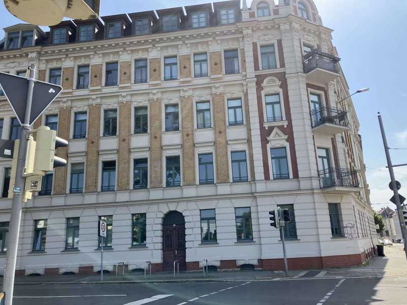 **KAPITALANLAGE ODER SELBSTNUTZUNG**Stilvolle 3-RWG mit Balkon, Gäste-WC und Stellplatz**WE 08**