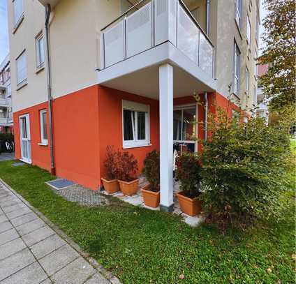 2-Zimmer-EG-Wohnung mit Terrasse und Homeofficemöglichkeit in München Obersendling