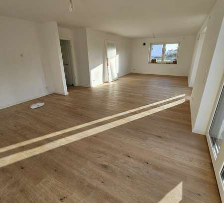 Erstbezug, Schöne 4-Zimmer-EG-Wohnung (Haus) mit gehobener Innenausstattung in Rostock