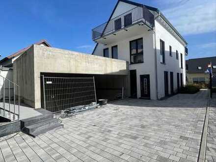 Moderne DHH zur Miete mit großem Gartenanteil in Obertshausen