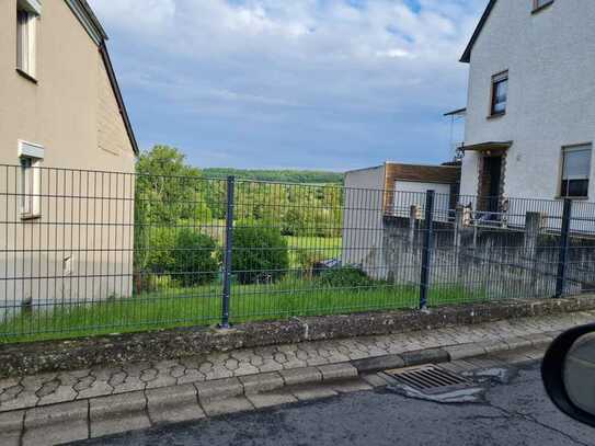 ***Baulücke in Andernach- Miesenheim mit Blick ins Nettetal***