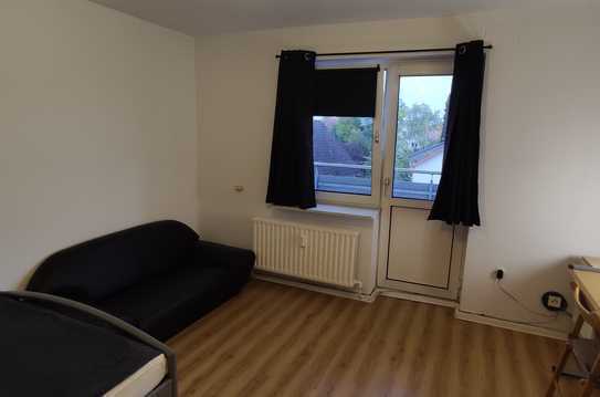 Room (16m2) with balcony in two people WG shared flat in Weende