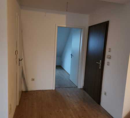 Stilvolle 3-Zimmer-Maisonette-Wohnung mit gehobener Innenausstattung mit Balkon in Viernheim