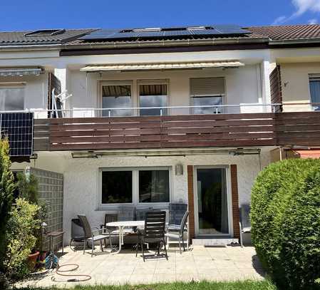 Modernisiertes Reihenmittelhaus in ruhiger Wohnlage mit Garten und Garage