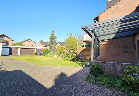 Einfamilienhaus in Krefeld-Fischeln mit großem Garten und LKW Garage