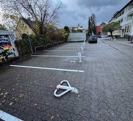 Stellplatz in unmittelbarer Nähe zur Innenstadt Moers - Abschließbar! Garage auf Anfrage.