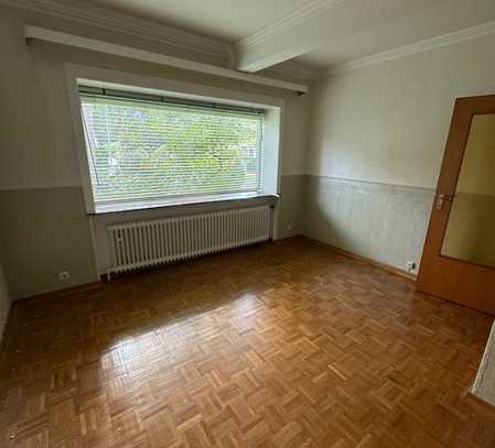 Günstiges und großes 6-Zimmer-Haus mit EBK in Hannover