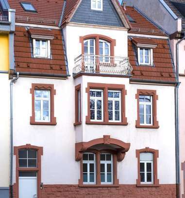 Freundliche 4-Zimmer-Maisonette-Wohnung mit gehobener Innenausstattung mit Balkon und EBK in Worms