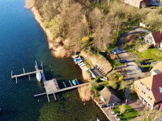 Unverbaubarer Blick auf den Ratzeburger See - Zweifamilienhaus mit Seezugang