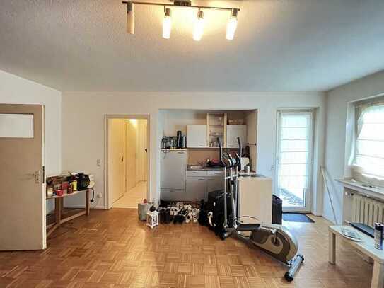 *LEERE 2 ZIMMER WOHNUNG* - DIREKT AM RHEIN IN OBERKASSEL