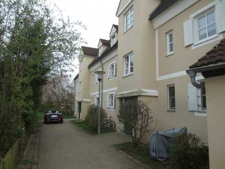 3 Zi.- Atelierwohnung mit Balkon und Stellplatz in Neutraubling Nähe BMW und Krones