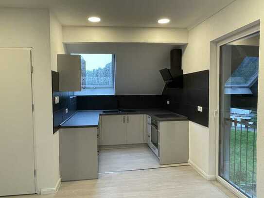 Erstbezug mit Einbauküche: Exklusive 4,5-Zimmer-Wohnung mit gehobener Innenausstattung in Altensteig