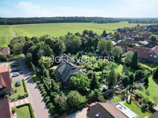 Reetdachhaus mit traumhaftem Garten im Herzen von Hesel