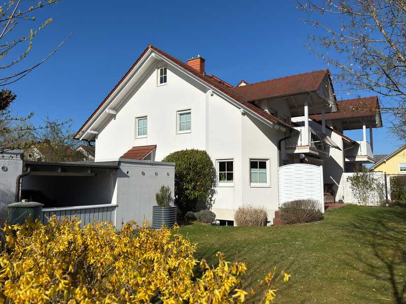                                                               DHH in Beiersdorf mit Schlossblick &amp; idealer Lage zwischen Callenberger Forst u&hellip;                                                       in Beiersdorf (Coburg)