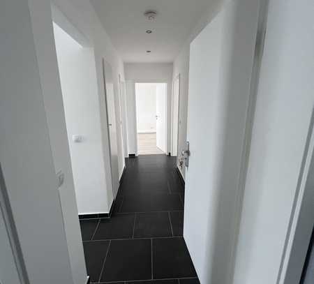 Gepflegte 4 ZKB Wohnung in Bitterfeld-Wolfen! WE29