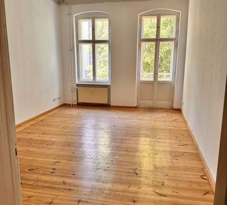 Große 2 Zimmer Altbau-Wohnung in guter Lage in Berlin Friedrichshain zu vermieten!