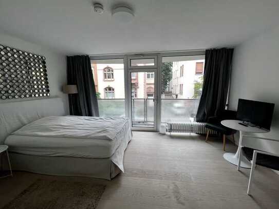 Neuwertige 1-Zimmer-Wohnung mit Balkon in Frankfurt (Stellplatz optional)