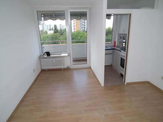 1 1/2-Zimmer Wohnung in Erlangen mit Balkon, provisionsfrei von Privat