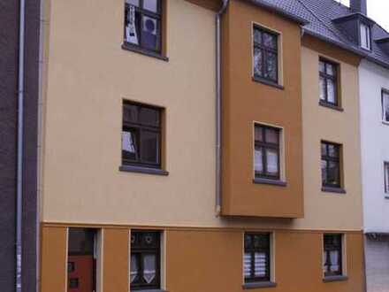 Helle Einzimmerwohnung mit Bad