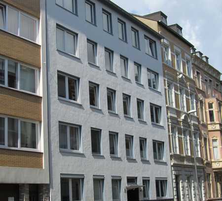 Frankenberger Viertel: 3-Zimmerwohnung, Hochparterre mit großer Sonnenterrasse und Garten