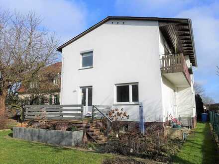 Modernisiertes Zweifamilienhaus mit großem Grundstück in Gudensberg!