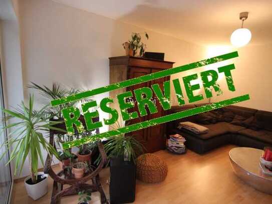 Traumwohnung mit Balkon in ruhiger und zentraler Lage mit Blick ins Grüne