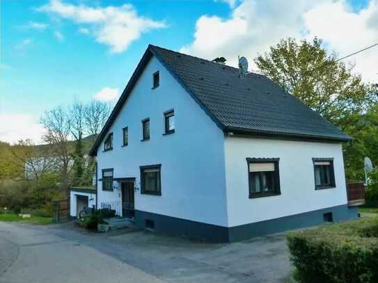 Günstiges, modernisiertes 7,5-Raum-Mehrfamilienhaus in Denkingen