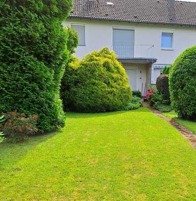 Familienfreundliches Reihenmittelhaus mit schönem Garten und Garage