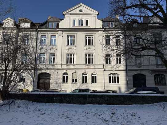 Rarität am Kaiserplatz - wunderschöne Altbauwohnung - Erstbezug nach Sanierung