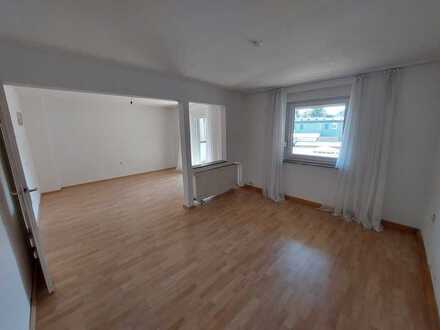Schöne Wohnung mit großem Balkon mitten in Bochum