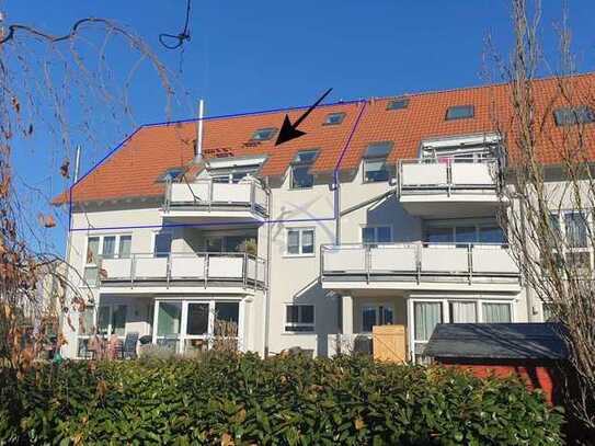 **Großzügige Maisonette-DG Wohnung mit Galerie: Gehobenes 4,5-Zimmer-Wohnen in ruhiger Lage**