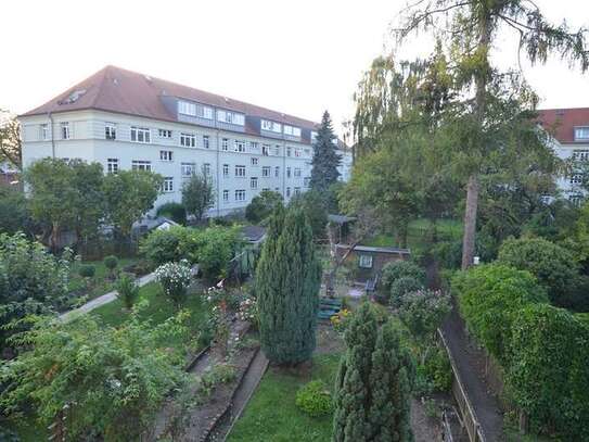 Idyllisch Wohnen - 2-Zi + Loggia + eigener Garten*