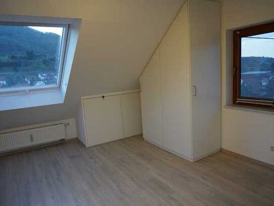 1 Zi-DG-Wohnung in 73272 Neidlingen – ideal für Pendler, Auszubildende (nur an Nichtraucher)