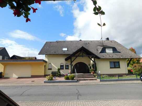 Wohnen Sie künftig in diesem beeindruckenden Architektenhaus