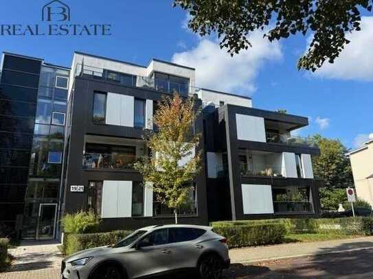 Villenviertel: Moderne 3-Zimmerwohnung mit Balkon!