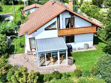 Platz für die ganze Familie... freistehendes Einfamilienhaus mit Komfort-Ausstattung