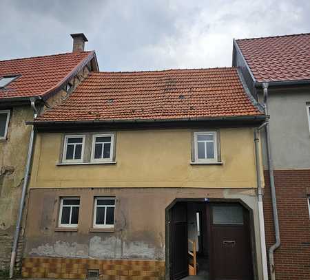 Teilsaniertes, kleines Einfamilienhaus, in Bad Tennstedt zu verkaufen :)