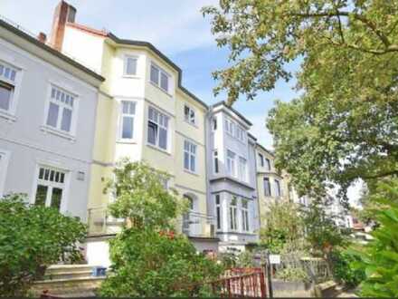 Benquestraße / Moderne Maisonette­Wohnung mit 4 Zimmern und Dachterrasse und Whirlpool
