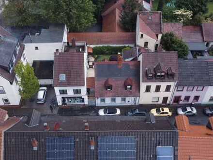 Zum sofortigen Bezug verfügbares Ein-/Zweifamilienhaus in bester Innenstadtlage