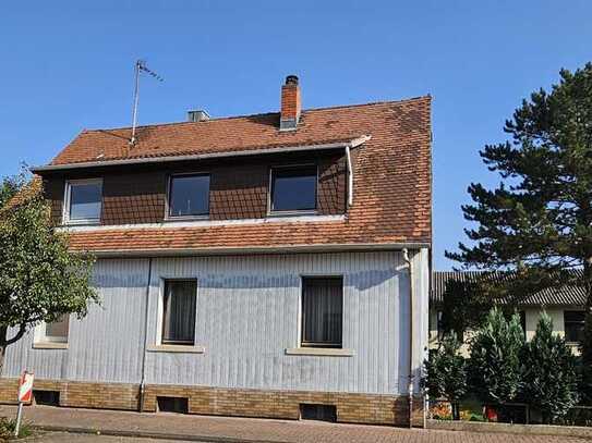 Charmantes 7-Zimmer-Haus mit Garage und Garten in Eggenstein