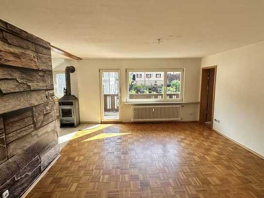 Helle Dachgeschosswohnung (79,5 m²) mit großem Balkon und Stellplatz zu vermieten