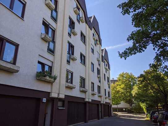 Sonnige Wohnung mit Südbalkon zum Sinaipark; Garage