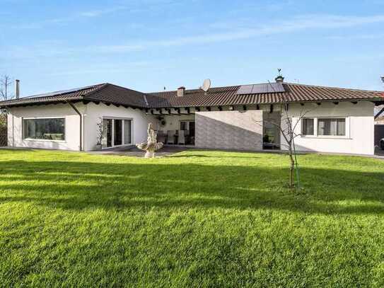 Exklusiver Bungalow mit Luxus & Nachhaltigkeit – Photovoltaik, Pool, Sauna & 950 m² Gartenparadies!