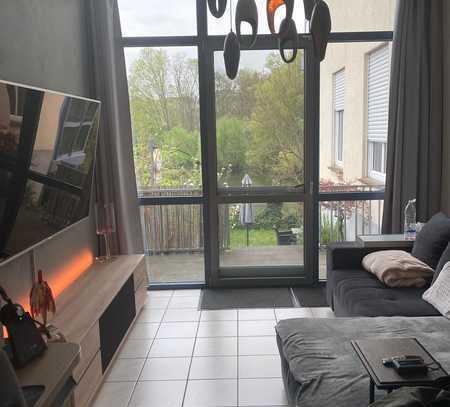 Attraktive 2-Zimmer-Wohnung mit Balkon mit direktem Blick zur Lahn in Limburg