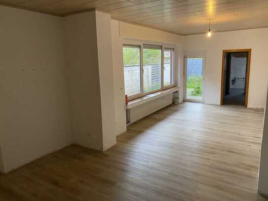 Freundliches und modernisiertes 5-Zimmer-Reihenhaus mit gehobener Innenausstattung in Baesweiler