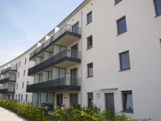 ERSTBEZUG: 2-Zimmer-ETW mit Balkon, Aufzug, TG-Stpl., barrierefrei