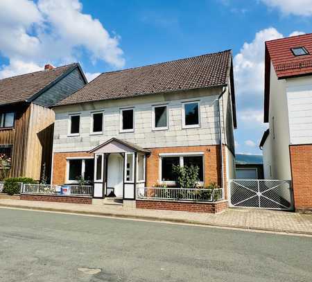 Großzügiges Einfamilienhaus inkl. Garten, Garage & Dachterrasse